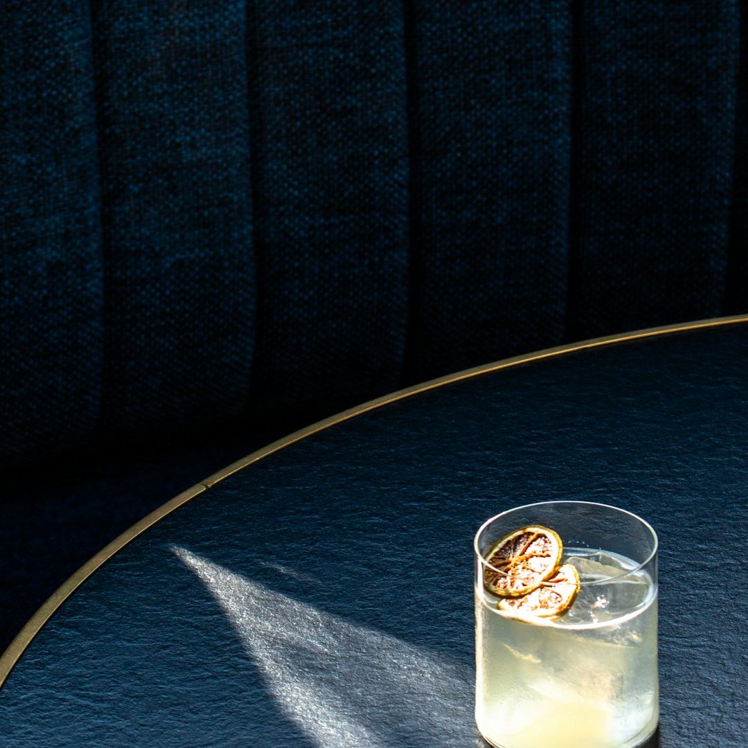 luxury mobile bar service

mobile bar for corporate events

cocktail bar for birthdays

premium event drinks service

bar hire with bartende